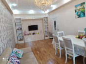 Satılır 2 otaqlı 72 m2 yeni tikili Qara Qarayev m.