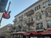 Satılır 4 otaqlı 120 m2 köhnə tikili İçəri Şəhər m.