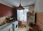 Satılır 4 otaqlı 75 m2 köhnə tikili Hüseyn Cavid parkı