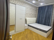 İcarəyə verilir 3 otaqlı 90 m2 yeni tikili Bakı