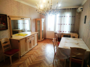 İcarəyə verilir 2 otaqlı 50 m2 köhnə tikili Elmlər Akademiyası m.