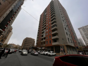 İcarəyə verilir 2 otaqlı 80 m2 yeni tikili 8 Noyabr m.