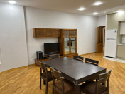 İcarəyə verilir 3 otaqlı 130 m2 yeni tikili 28 May m.