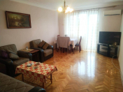 İcarəyə verilir 2 otaqlı 50 m2 köhnə tikili Elmlər Akademiyası m.