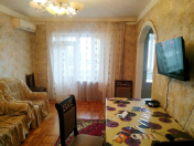 İcarəyə verilir 3 otaqlı 80 m2 köhnə tikili Elmlər Akademiyası m.