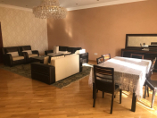 Satılır 4 otaqlı 187 m2 yeni tikili Gənclik m.