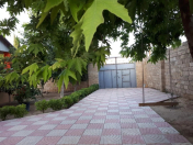 İcarəyə verilir 4 otaqlı 150 m2 bağ evi Hilton otel