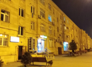 Satılır 2 otaqlı 50 m2 köhnə tikili Gənclik m.