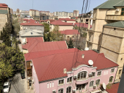 Satılır 4 otaqlı 100 m2 köhnə tikili Gənclik m.