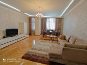 İcarəyə verilir 3 otaqlı 150 m2 yeni tikili Nəsimi r.