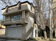 Satılır 3 otaqlı 320 m2 obyekt 6 mkr