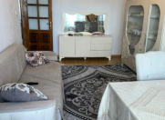 Satılır 3 otaqlı 80 m2 köhnə tikili Neapol dairəsi