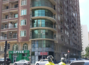 Satılır 4 otaqlı 174 m2 yeni tikili Gənclik m.