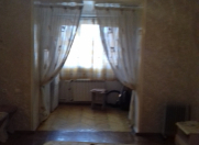 İcarəyə verilir 2 otaqlı 70 m2 köhnə tikili İnşaatçılar m.