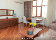 İcarəyə verilir 3 otaqlı 128 m2 yeni tikili 28 May m.