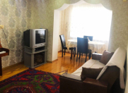 Satılır 2 otaqlı 50 m2 köhnə tikili Gənclik m.