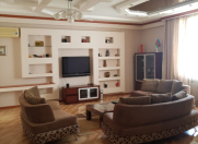 İcarəyə verilir 3 otaqlı 125 m2 yeni tikili Nizami m.