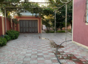 İcarəyə verilir 4 otaqlı 200 m2 bağ evi Buzovna