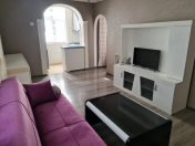 İcarəyə verilir 2 otaqlı 40 m2 köhnə tikili Nizami m.