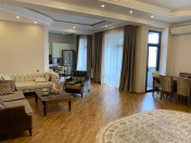 Satılır 4 otaqlı 203 m2 yeni tikili Gənclik m.