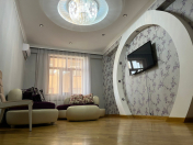 İcarəyə verilir 3 otaqlı 131 m2 yeni tikili 9 mkr