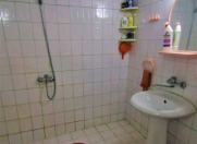 İcarəyə verilir 3 otaqlı 80 m2 həyət evi Şüvəlan Park ticarət mərkəzi