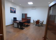 İcarəyə verilir 5 otaqlı 258 m2 ofis Ağ şəhər