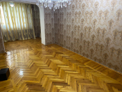 İcarəyə verilir 3 otaqlı 75 m2 köhnə tikili İnşaatçılar m.