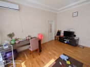 İcarəyə verilir 3 otaqlı 80 m2 yeni tikili İnşaatçılar m.