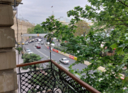 İcarəyə verilir 6 otaqlı 310 m2 ofis Səbail r.