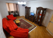 İcarəyə verilir 2 otaqlı 60 m2 köhnə tikili Elmlər Akademiyası m.