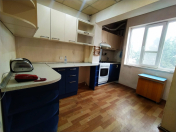 İcarəyə verilir 4 otaqlı 100 m2 köhnə tikili Qara Qarayev m.