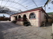 Satılır 5 otaqlı 200 m2 həyət evi Koroğlu m.