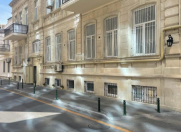 Satılır 3 otaqlı 80 m2 köhnə tikili Qış parkı