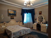 Satılır 6 otaqlı 250 m2 köhnə tikili Gənclik m.