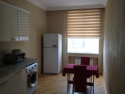 İcarəyə verilir 2 otaqlı 75 m2 yeni tikili Nizami m.