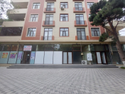 İcarəyə verilir 3 otaqlı 220 m2 obyekt Memar Əcəmi m.