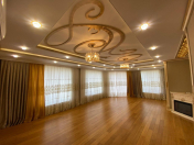 Satılır 6 otaqlı 300 m2 yeni tikili Gənclik m.