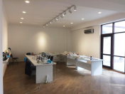 İcarəyə verilir 4 otaqlı 240 m2 ofis Elmlər Akademiyası m.