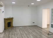 İcarəyə verilir 3 otaqlı 85 m2 ofis 28 May m.