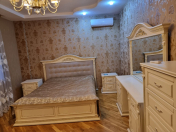 İcarəyə verilir 3 otaqlı 135 m2 yeni tikili Elmlər Akademiyası m.