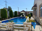 İcarəyə verilir 4 otaqlı 125 m2 bağ evi Şüvəlan Park ticarət mərkəzi