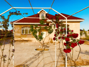 İcarəyə verilir 4 otaqlı 160 m2 bağ evi Albalı