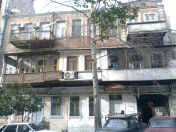 Satılır 1 otaqlı 24 m2 köhnə tikili 28 May m.