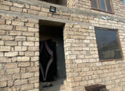 Satılır 3 otaqlı 3500 m2 həyət evi Buzovna