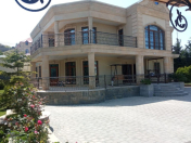 İcarəyə verilir 5 otaqlı 300 m2 bağ evi Fatmayı