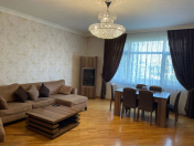 Satılır 3 otaqlı 135 m2 yeni tikili Tibb Universiteti