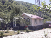 İcarəyə verilir 6 otaqlı 150 m2 villa Qax