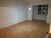 Satılır 2 otaqlı 60 m2 köhnə tikili Əhmədli m.