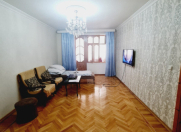 Satılır 3 otaqlı 65 m2 köhnə tikili Qələbə dairəsi